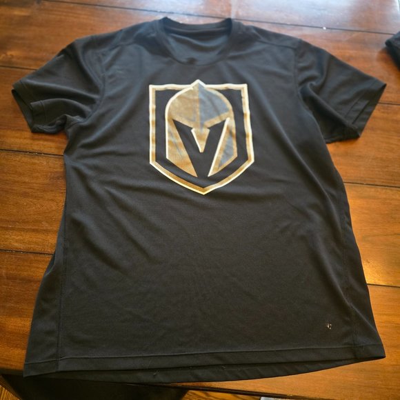 Men’s Las Vegas Golden Knights Hockey Team T-Shirt. Size Small. Good Condition - Picture 1 of 2